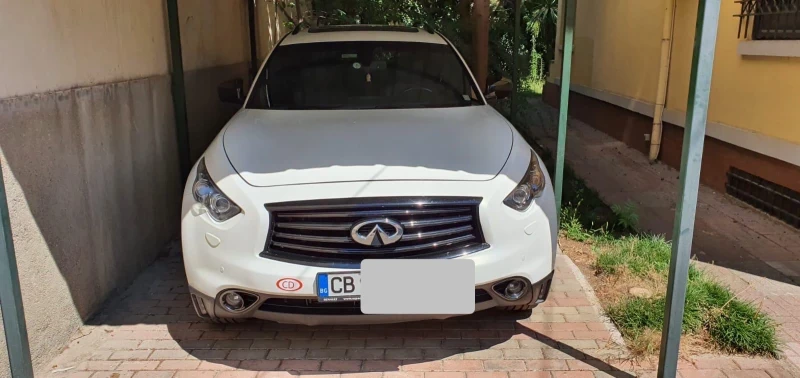 Infiniti QX70, снимка 3 - Автомобили и джипове - 48755864