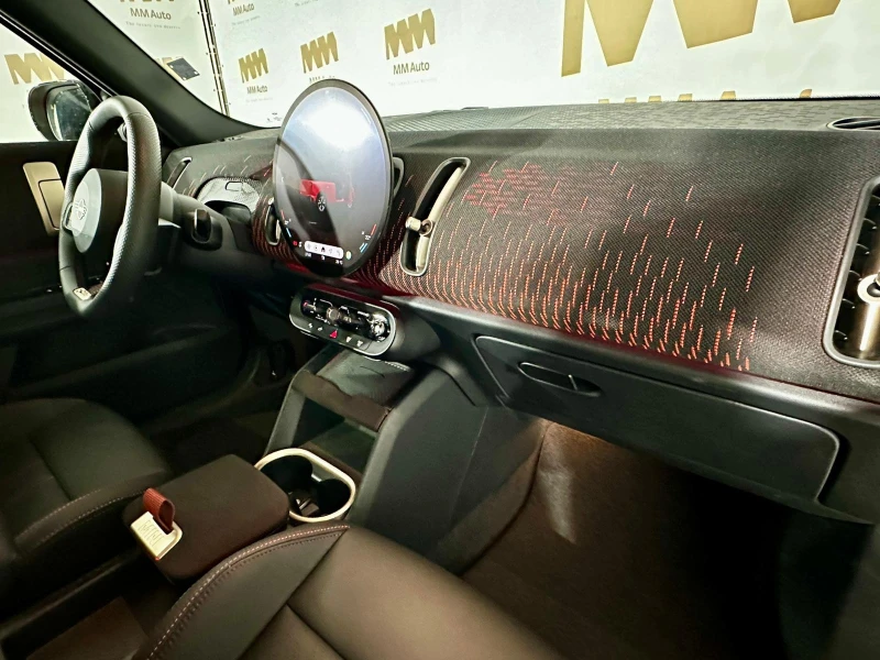 Mini Countryman SE* ALL4* JCW* ГОТОВ ЛИЗИНГ БЕЗ ПЪРВ. ВНОСКА, снимка 10 - Автомобили и джипове - 51654146