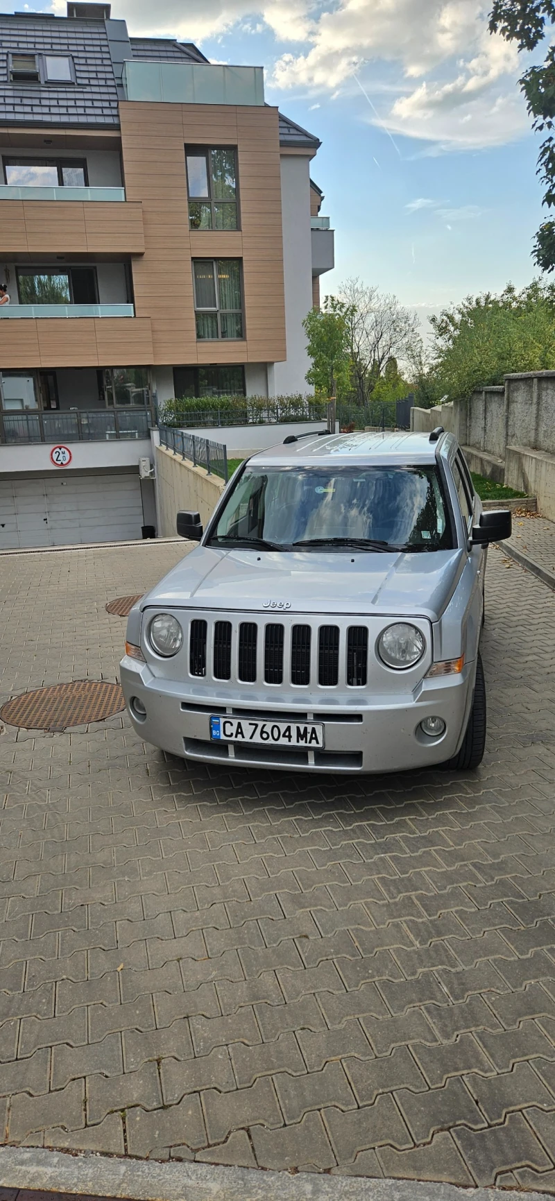 Jeep Patriot, снимка 2 - Автомобили и джипове - 52285645