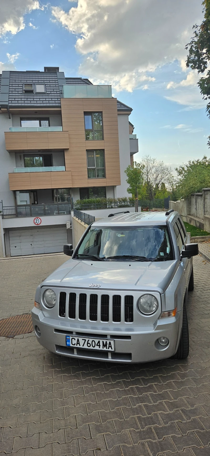 Jeep Patriot, снимка 7 - Автомобили и джипове - 52285645