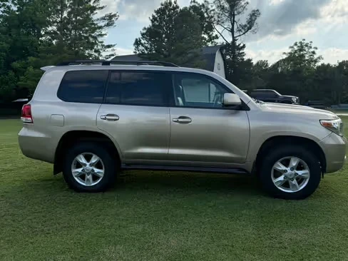 Toyota Land cruiser 200 * 5.7 V8 * Без Инциденти * Сервизна история * , снимка 2 - Автомобили и джипове - 53810047