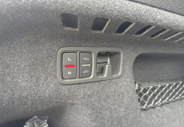Audi Q8 50 TDI Quattro = S-line = Гаранция, снимка 13 - Автомобили и джипове - 55034568
