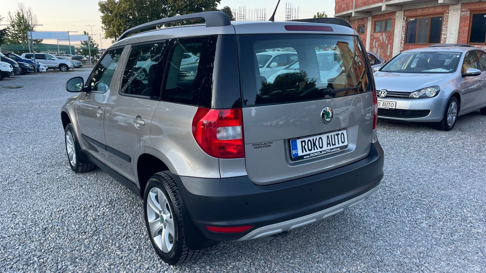 Skoda Yeti 2.0TDI СЕРВИЗНА ИСТОРИЯ КОЖА  BI-XENON  - изображение 4