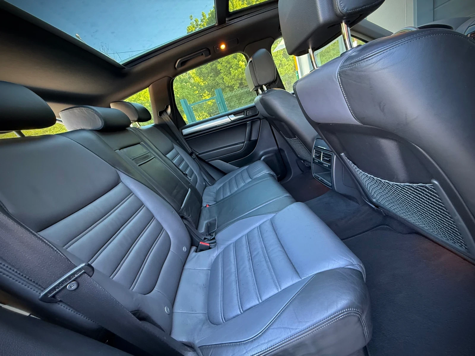 VW Touareg 4.2TDI V8 * R-Line* Memory* Panorama*  - изображение 8