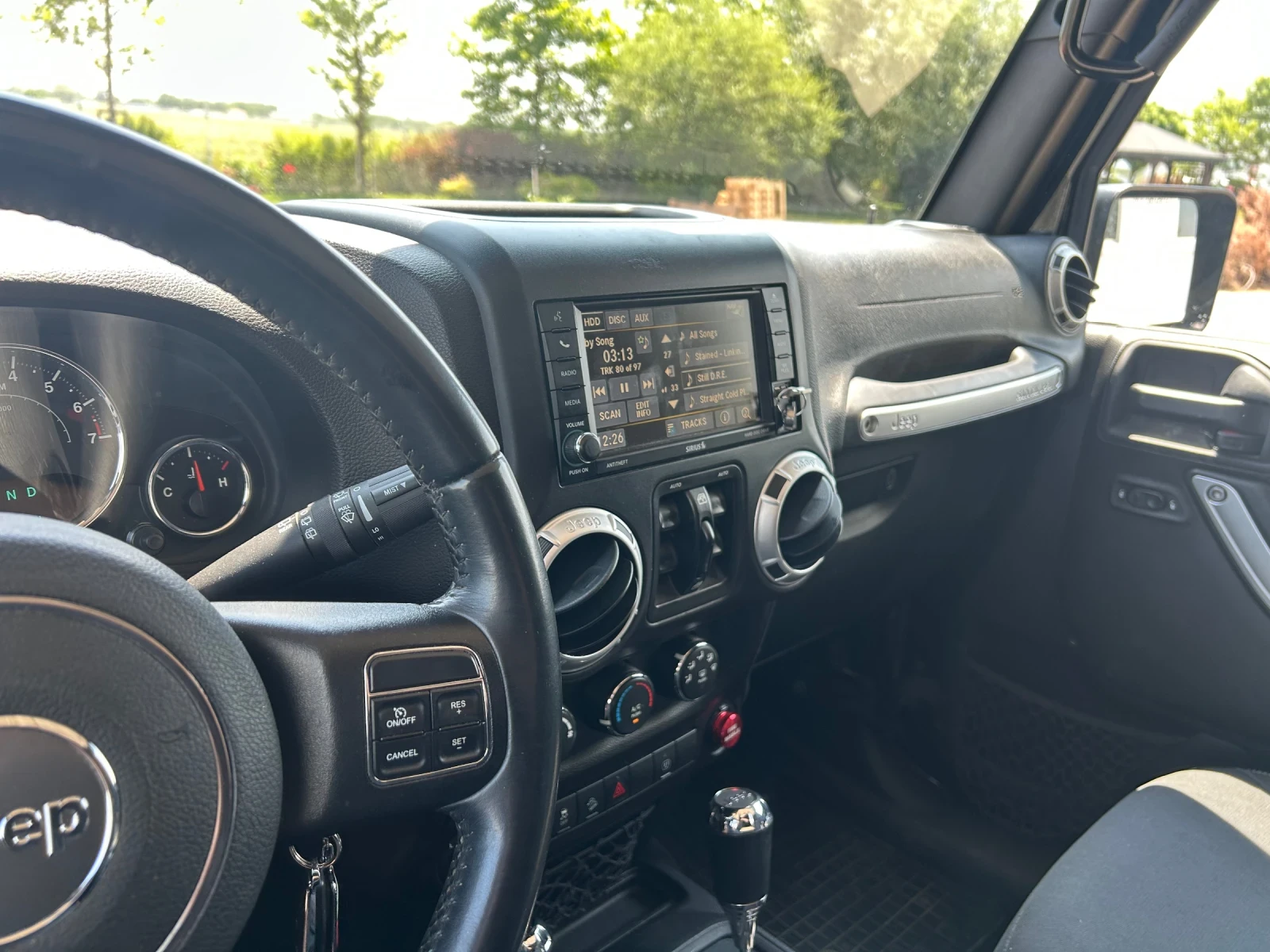 Jeep Wrangler SAHARA 3.6 V6 - изображение 9