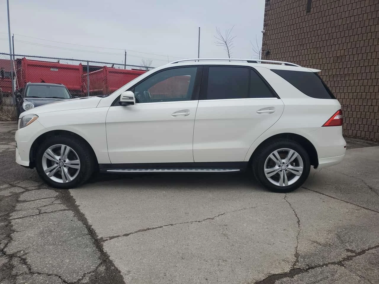 Mercedes-Benz ML 350 4MATIC 4dr BlueTEC/CARFAX/360/ПАНОРАМА/ПОДГРЕВИ, снимка 3 - Автомобили и джипове - 53934650