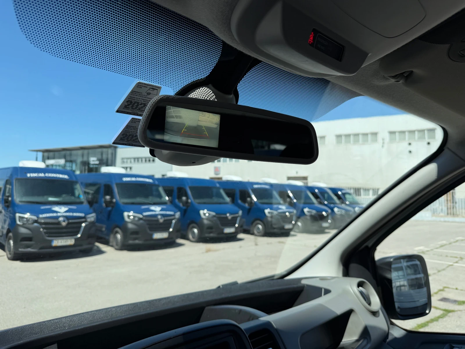 Renault Trafic 1.6blueDCi 125k.c. L2H1, снимка 16 - Бусове и автобуси - 55276838