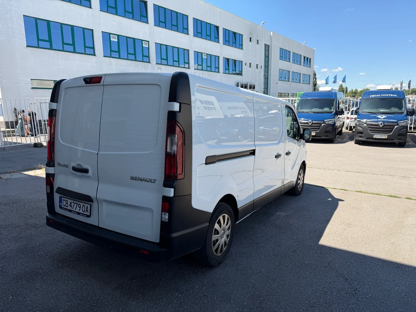 Renault Trafic 1.6blueDCi 125k.c. L2H1, снимка 6 - Бусове и автобуси - 55276838
