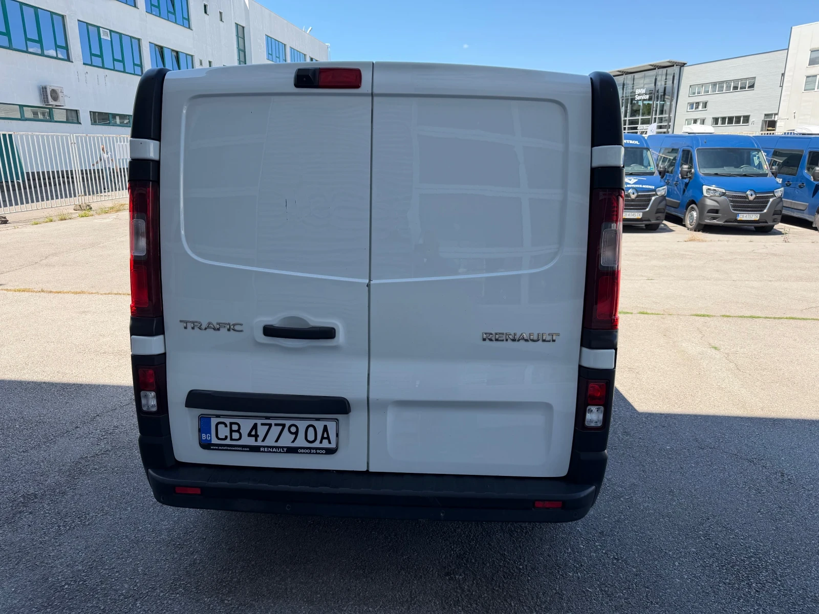 Renault Trafic 1.6blueDCi 125k.c. L2H1, снимка 8 - Бусове и автобуси - 55276838