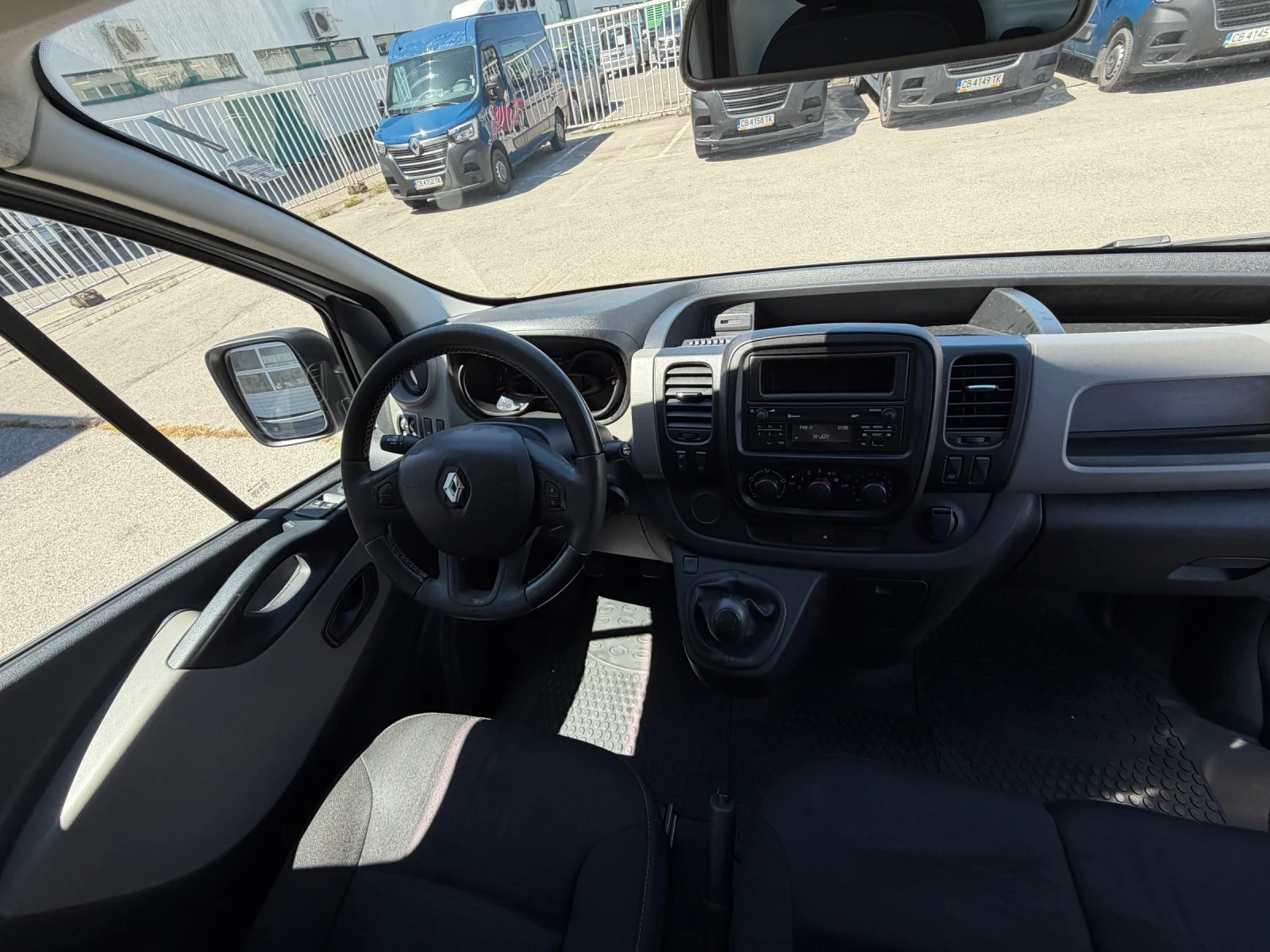 Renault Trafic 1.6blueDCi 125k.c. L2H1, снимка 12 - Бусове и автобуси - 55276838