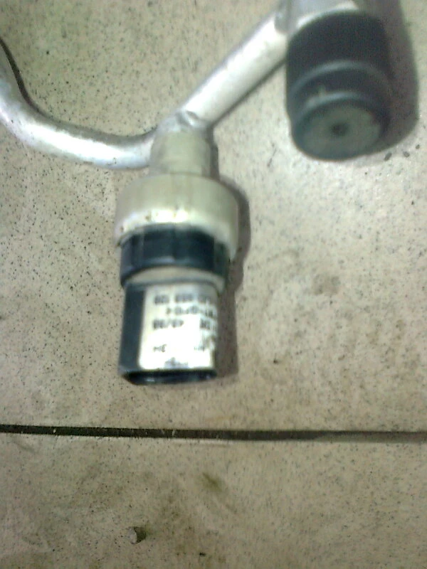 Датчик климатик за Фолксваген Голф 4 1.6 н;1J0959126