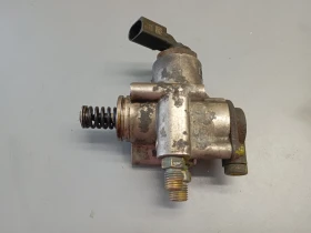 Горивна помпа Ауди А6 3.2 фси