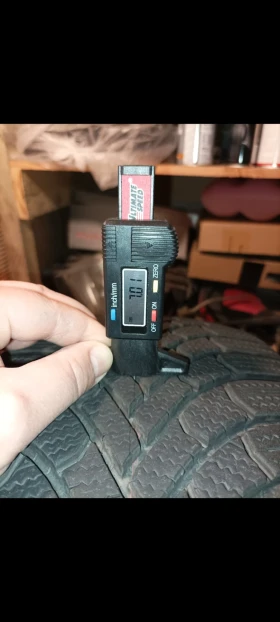 Гуми Зимни 235/55R19, снимка 6