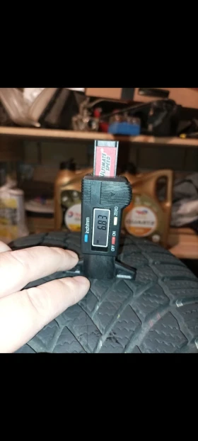 Гуми Зимни 235/55R19, снимка 5