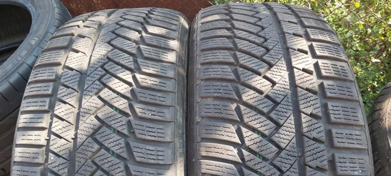 Гуми Зимни 235/35R19, снимка 3 - Гуми и джанти - 29865861