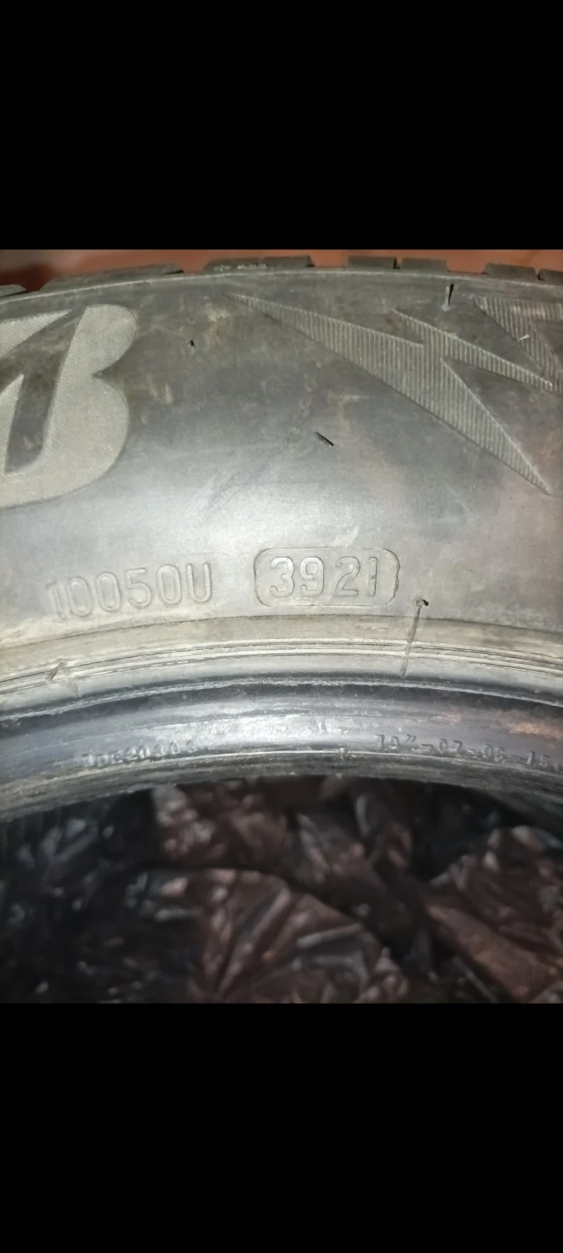 Гуми Зимни 235/55R19, снимка 8 - Гуми и джанти - 54138456