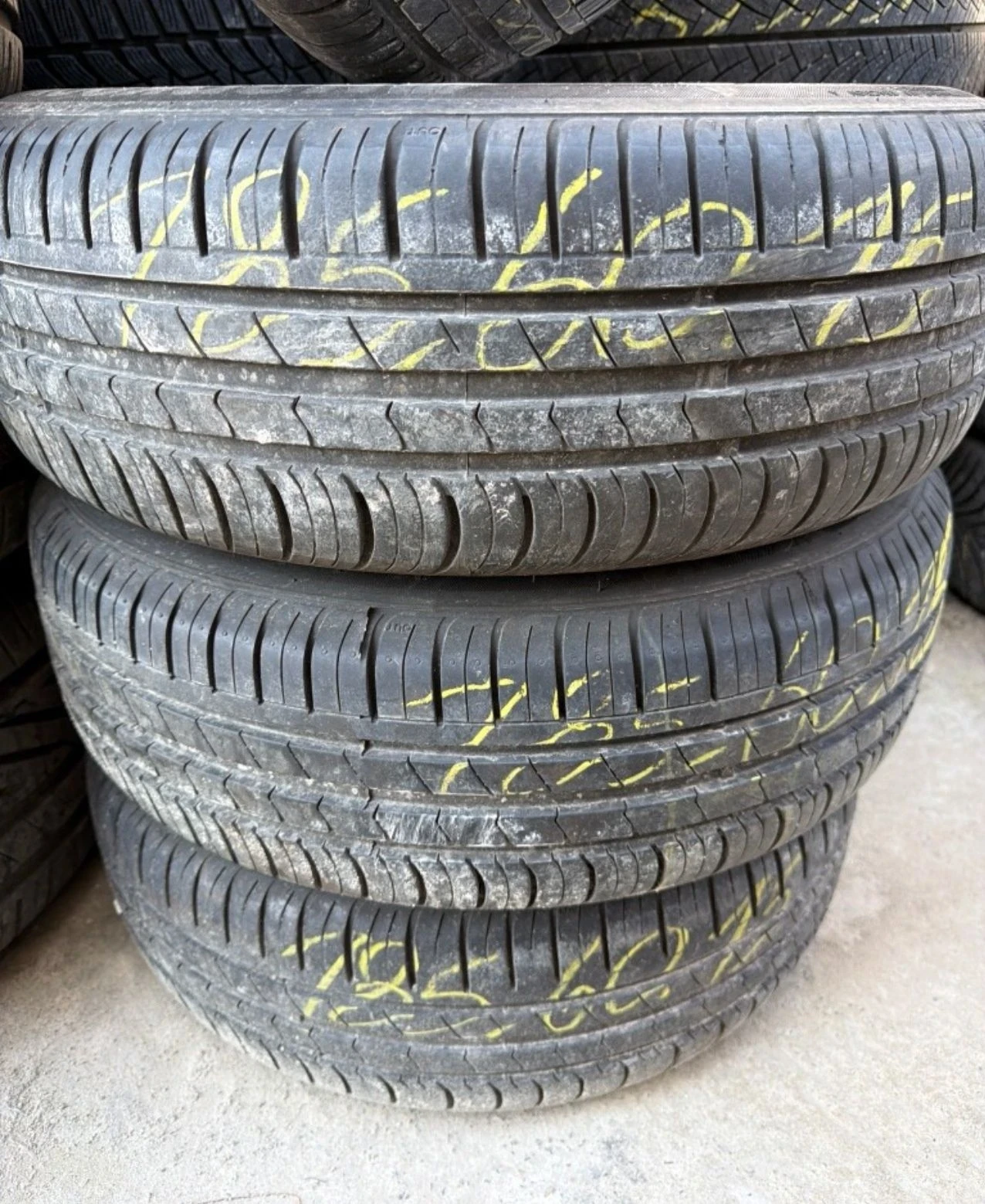 Гуми с джанти Hankook 185/60R15, снимка 3 - Гуми и джанти - 55889354