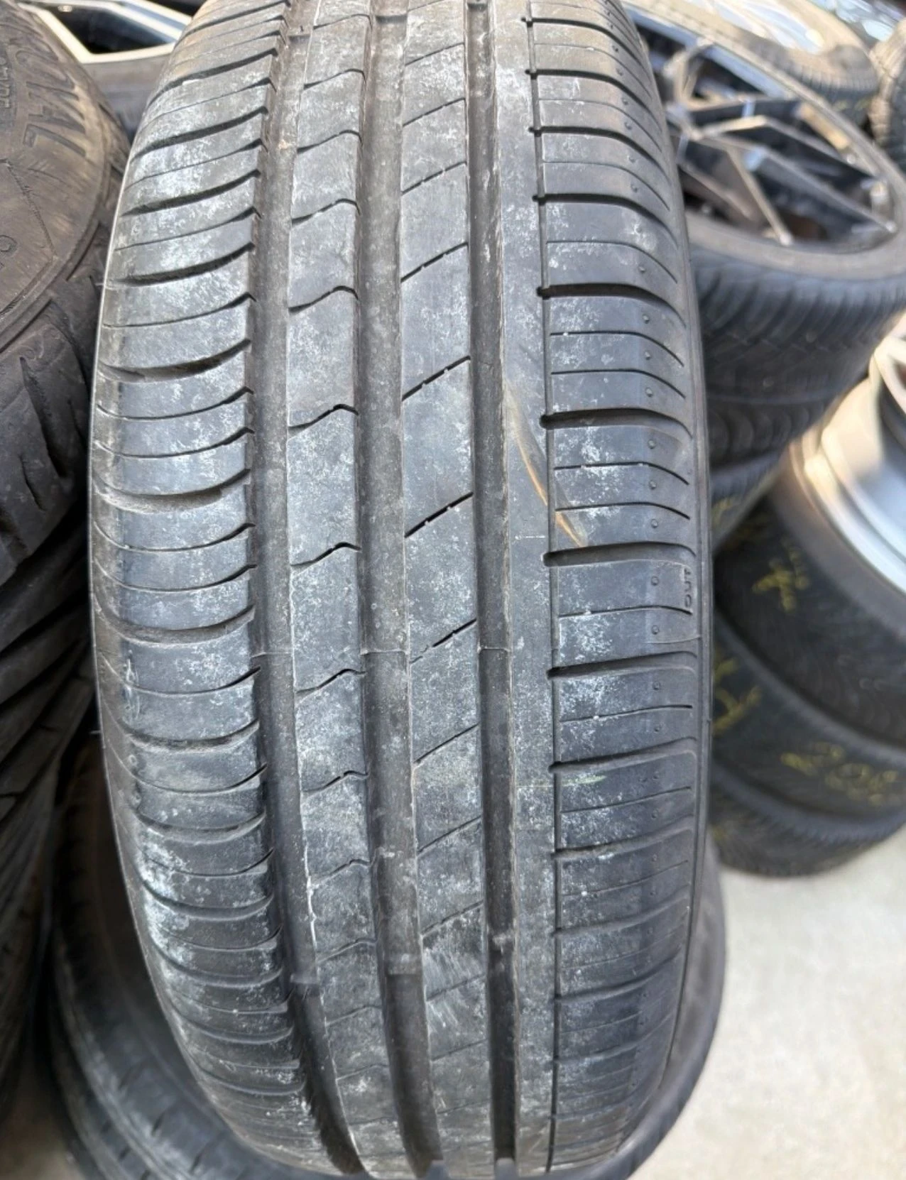Гуми с джанти Hankook 185/60R15, снимка 2 - Гуми и джанти - 55889354