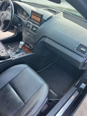 Mercedes-Benz C 320, снимка 16