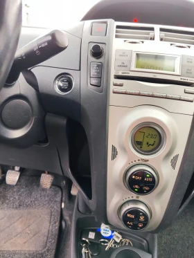 Обява за продажба на Toyota Yaris 1.0   ~5 600 лв. - изображение 8