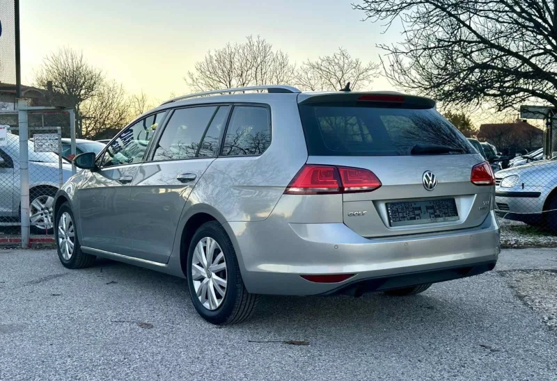 VW Golf 1.6 tdi , снимка 4 - Автомобили и джипове - 49092158