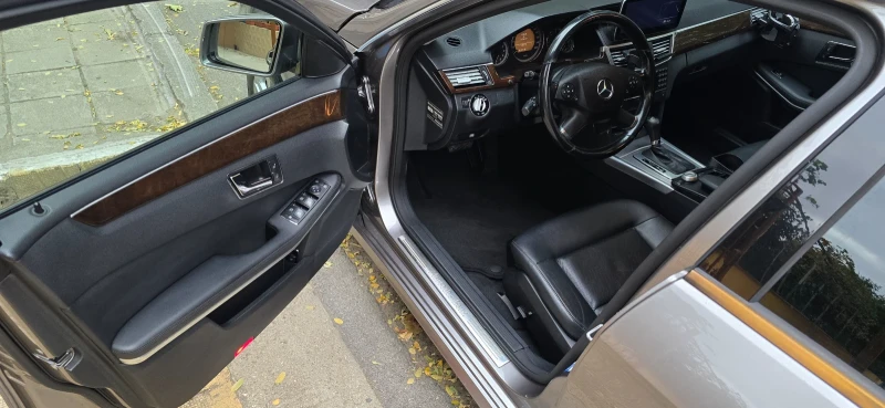 Mercedes-Benz E 220 W212, снимка 5 - Автомобили и джипове - 52717800