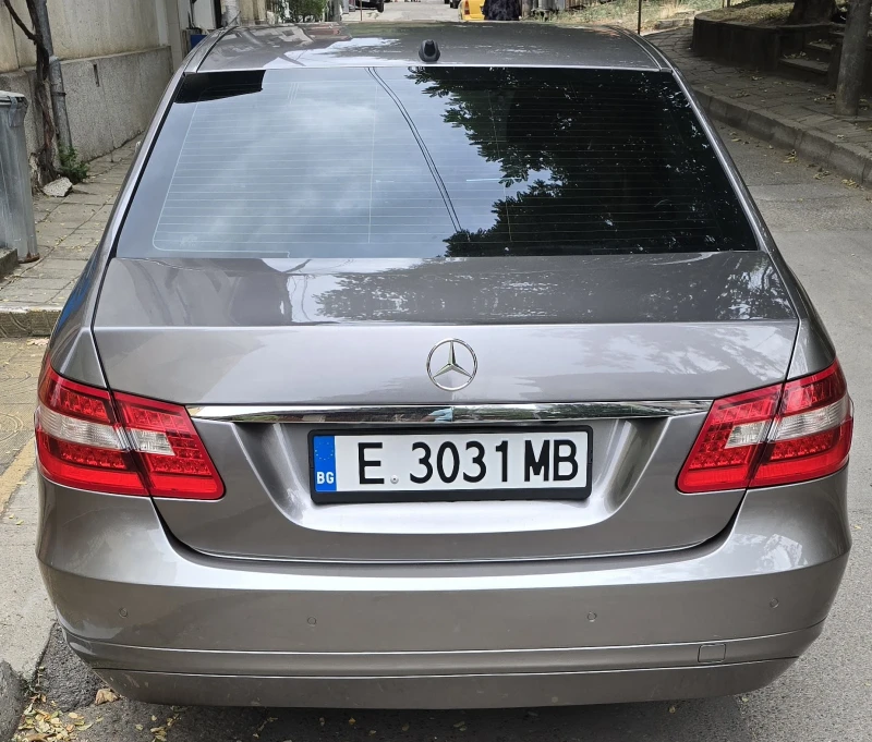 Mercedes-Benz E 220 W212, снимка 2 - Автомобили и джипове - 52717800