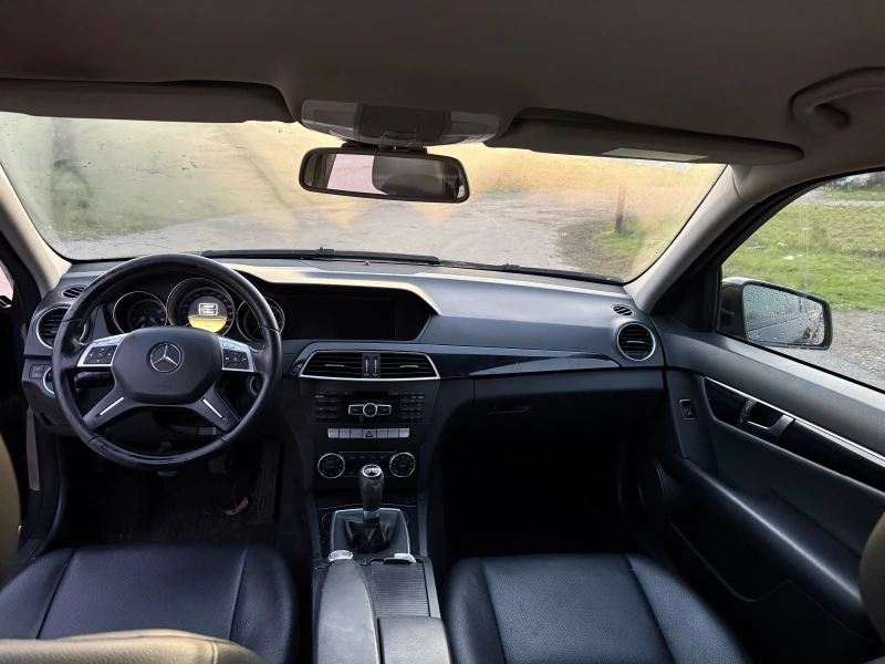 Mercedes-Benz C 220, снимка 7 - Автомобили и джипове - 52797906