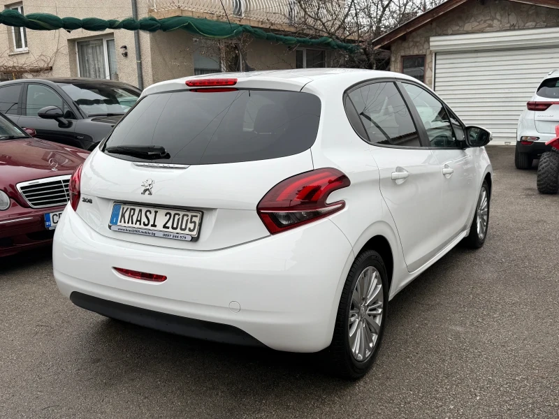 Peugeot 208 1.6HDI FACELIFT, снимка 6 - Автомобили и джипове - 53250443