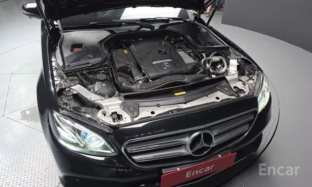 Mercedes-Benz E 300 ОБДУХВАНЕ / ЦЯЛ ДИСПЛЕЙ / 360 / HEAD-UP / ЛИЗИНГ, снимка 5 - Автомобили и джипове - 54893244