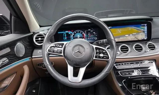 Mercedes-Benz E 300 ОБДУХВАНЕ / ЦЯЛ ДИСПЛЕЙ / 360 / HEAD-UP / ЛИЗИНГ, снимка 10 - Автомобили и джипове - 54893244