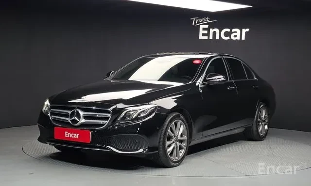 Mercedes-Benz E 300 ОБДУХВАНЕ / ЦЯЛ ДИСПЛЕЙ / 360 / HEAD-UP / ЛИЗИНГ