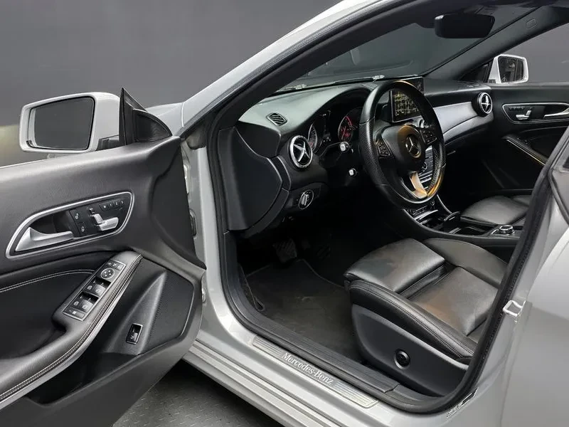 Mercedes-Benz CLA D, снимка 11 - Автомобили и джипове - 55096952