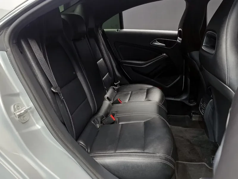 Mercedes-Benz CLA D, снимка 12 - Автомобили и джипове - 55096952