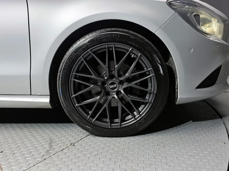 Mercedes-Benz CLA D, снимка 5 - Автомобили и джипове - 55096952