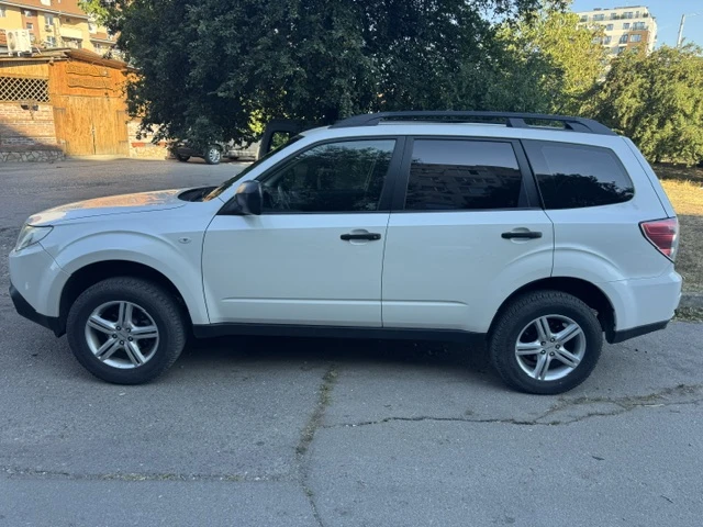 Subaru Forester 2.0, снимка 3 - Автомобили и джипове - 55737714