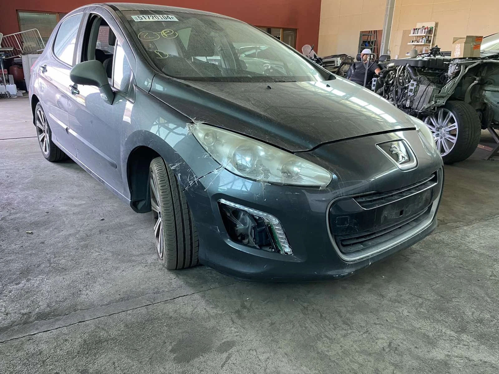 Peugeot 308 1.6e-hdi 3бр, 1.6i - изображение 2