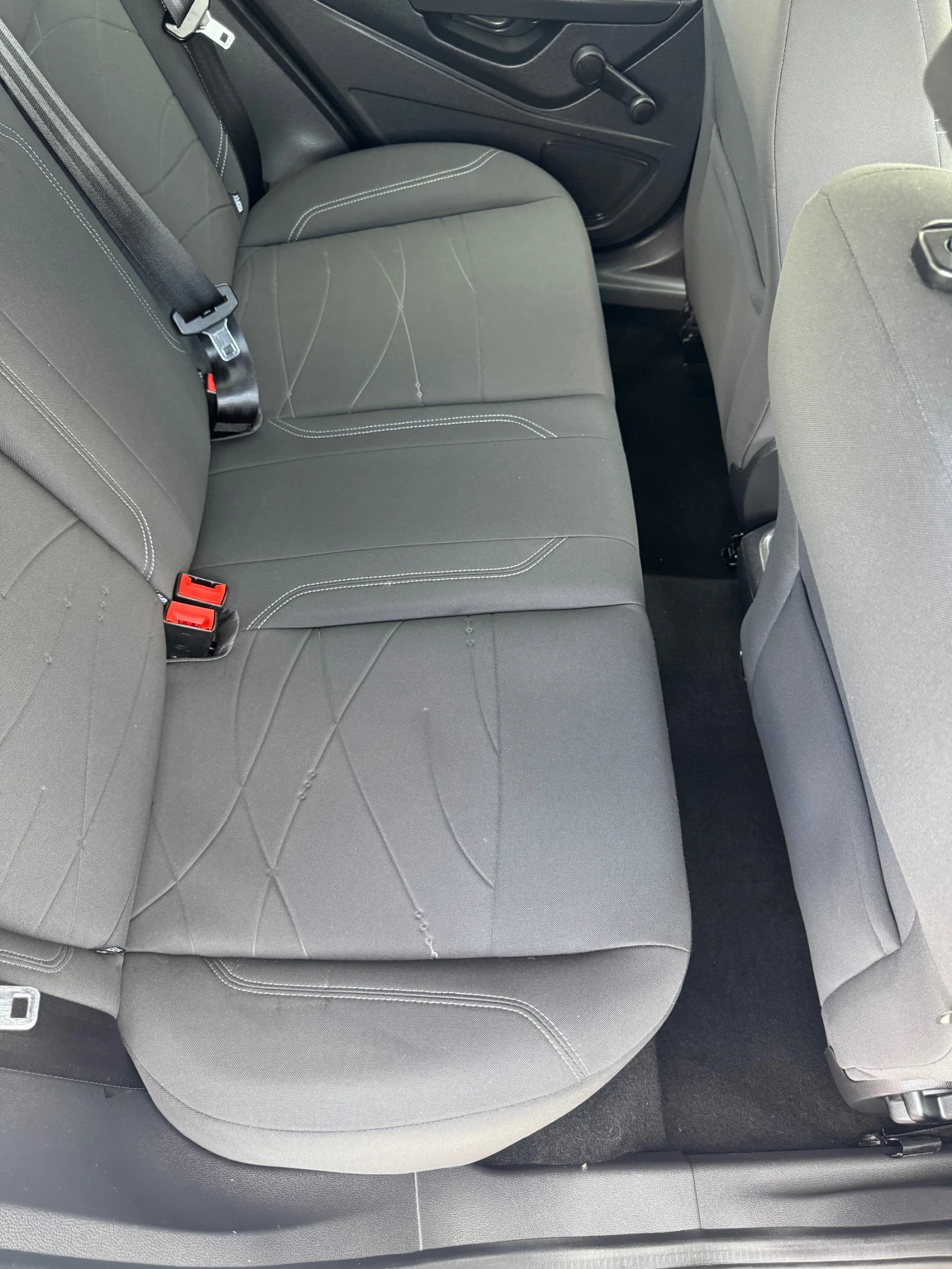 Ford Fiesta 1.6i avtomat - изображение 9