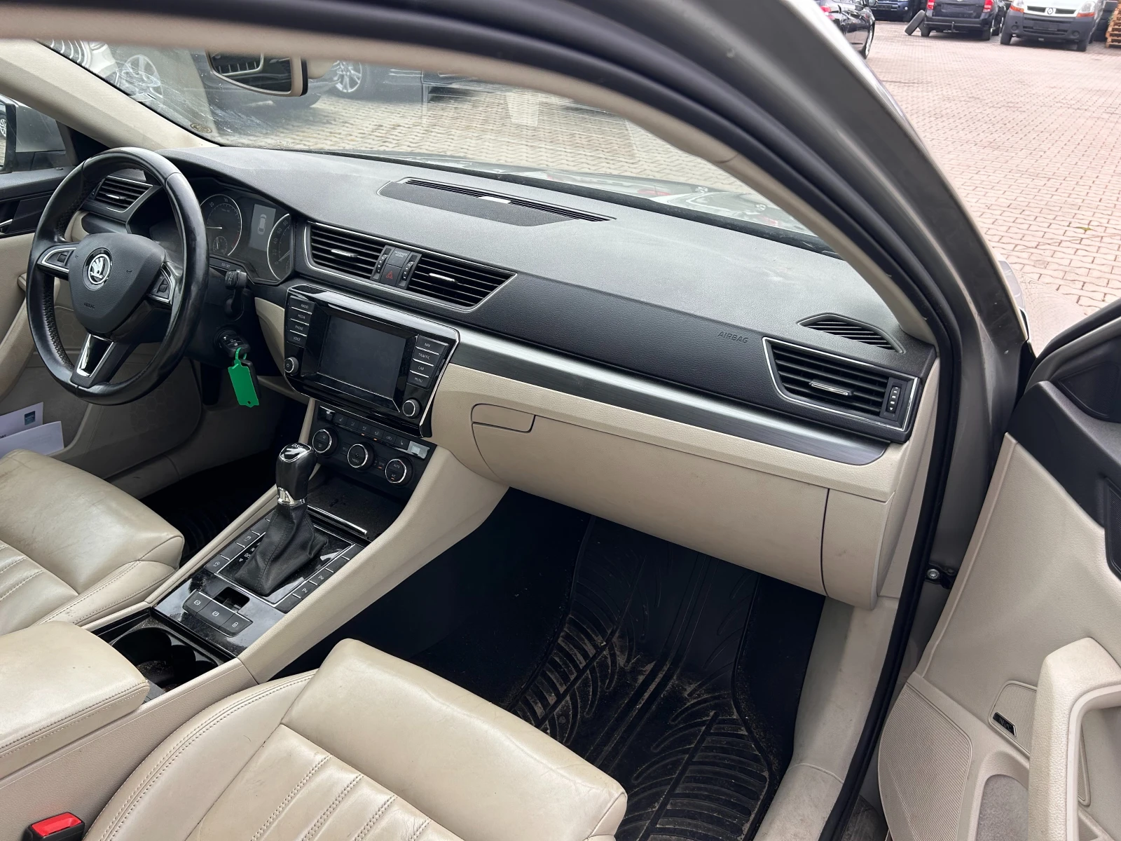 Skoda Superb 2.0TDI AVTOMAT/KOJA/NAVI EURO 6 - изображение 9