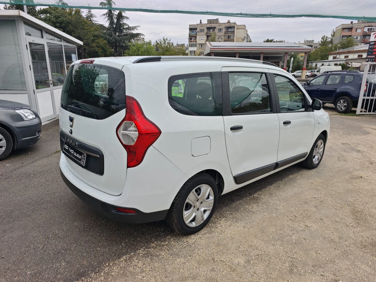 Dacia Lodgy 1.5DCI* 115кс* 6ск* ОТЛИЧЕН* ТОП ЦЕНА  - изображение 4