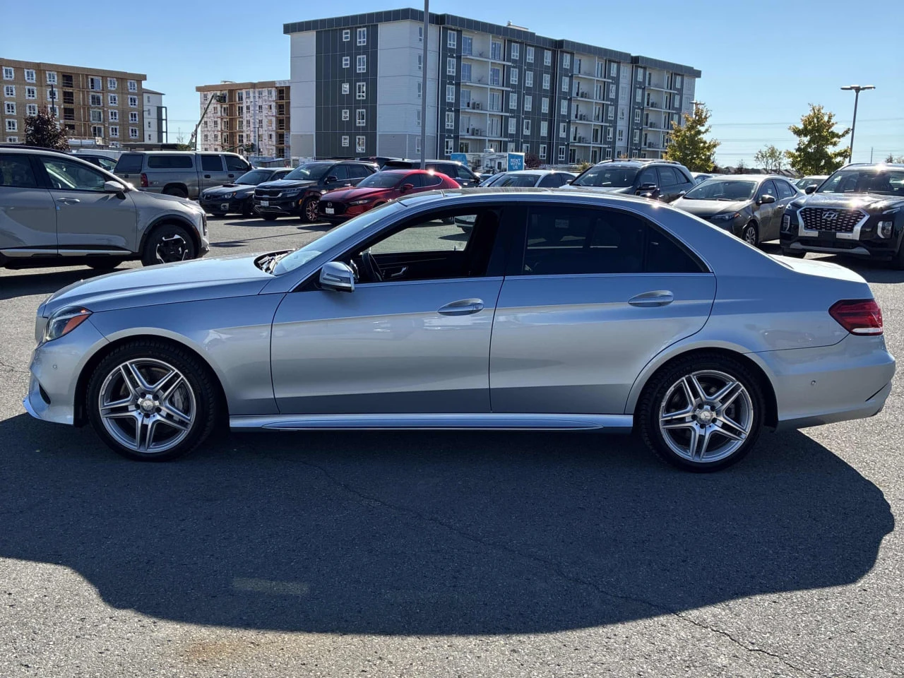 Mercedes-Benz E 500 * АВТО КРЕДИТ* ЦЕНА ДО БГ * СЕРВИЗНА ИСТОРИЯ *  - изображение 5