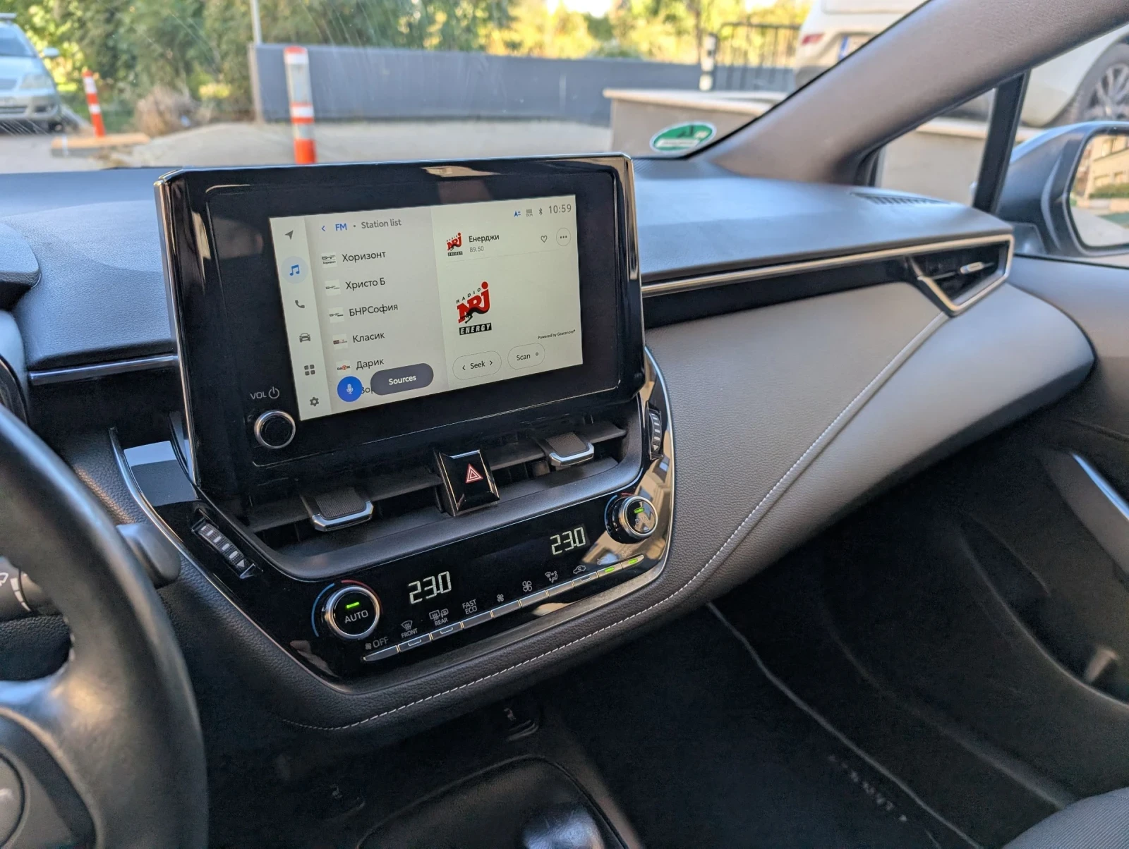 Toyota Corolla  | Mobile.bg   12