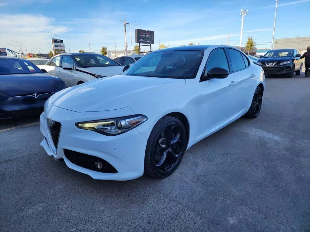 Alfa Romeo Giulia Ti AWD* ПАНОРАМА* ПАМЕТ* ПОДГРЕВ - изображение 3