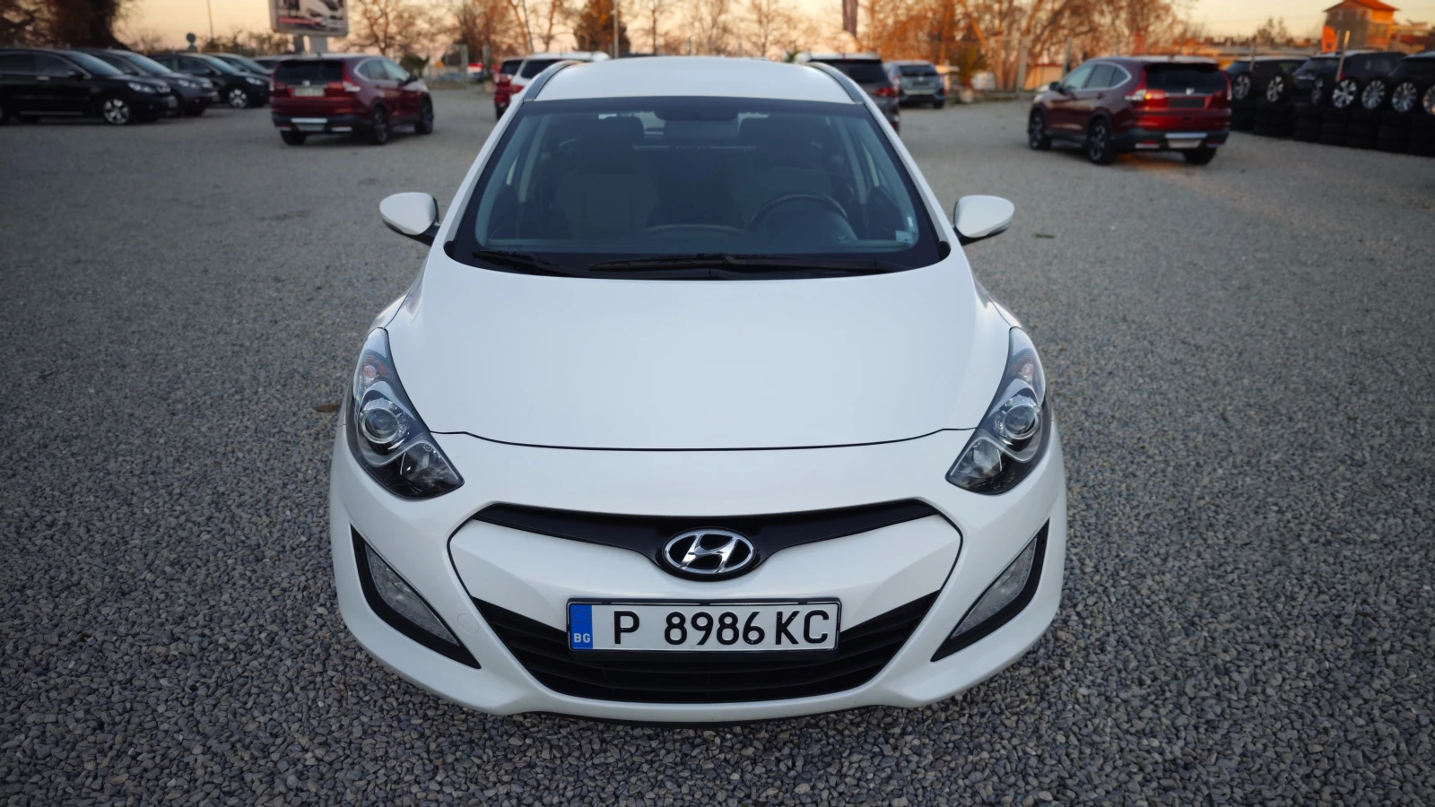 Hyundai I30 ГАЗОВ ИНЖЕКЦИОН/ВСИЧКО ПЛАТЕНО/НАПЪЛНО ОБСЛУЖЕН - изображение 4