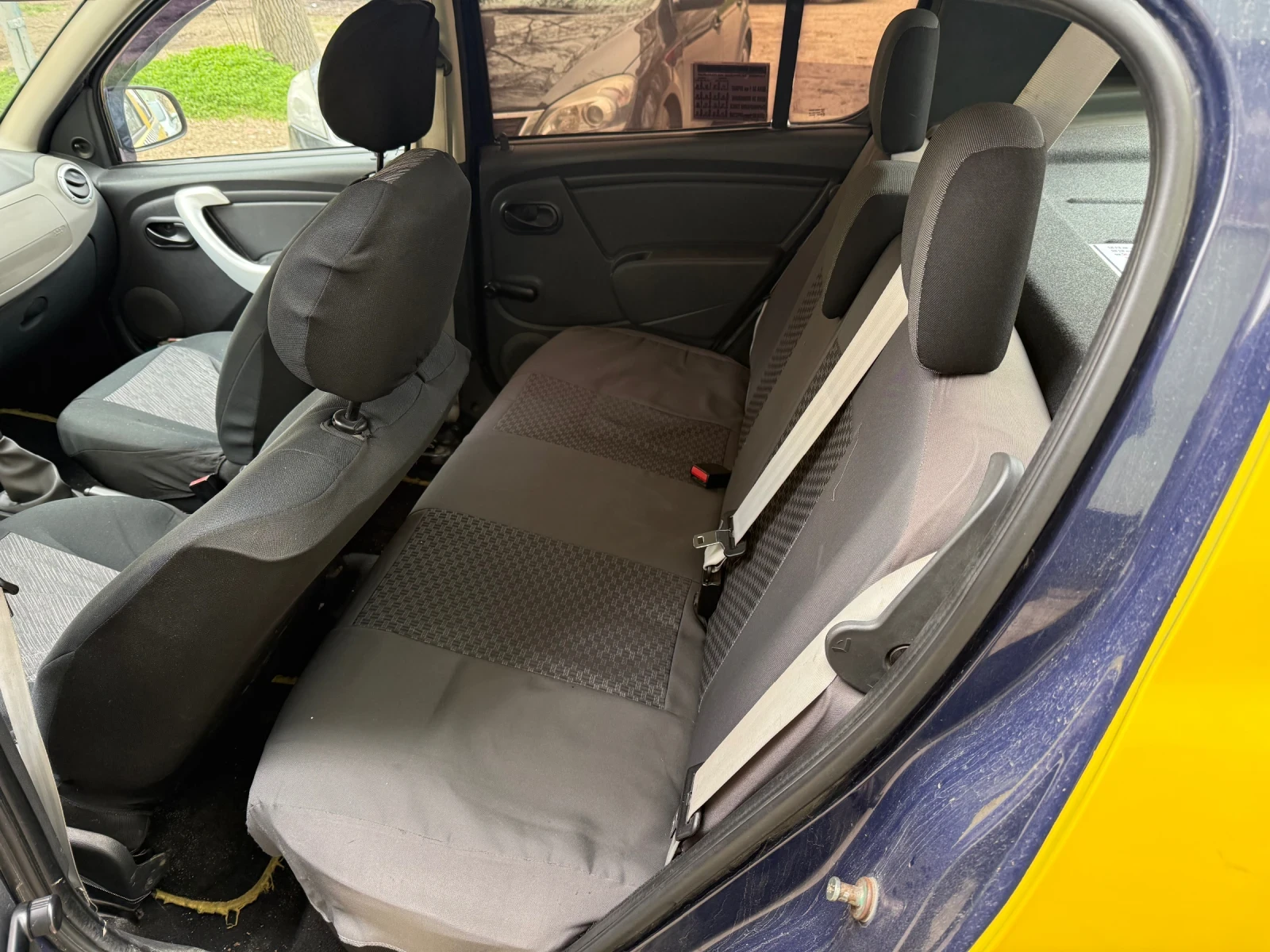 Dacia Sandero  - изображение 7