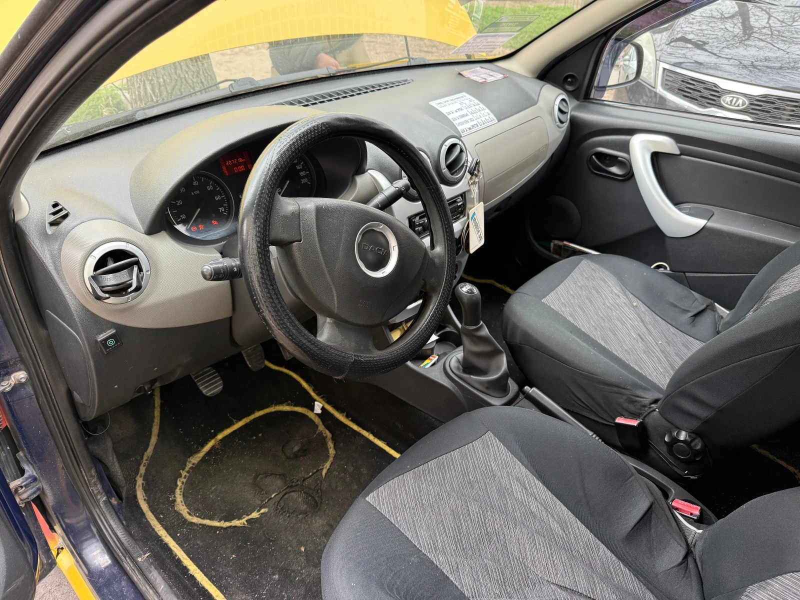 Dacia Sandero  - изображение 9