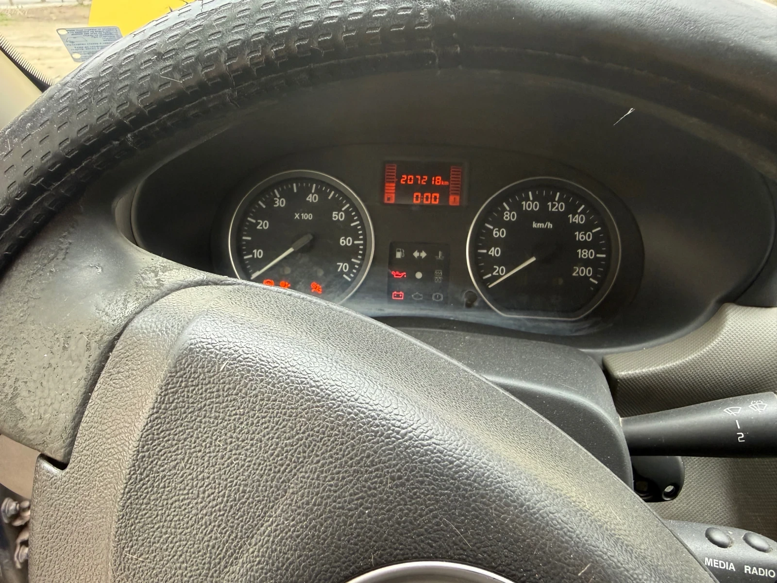 Dacia Sandero  - изображение 8