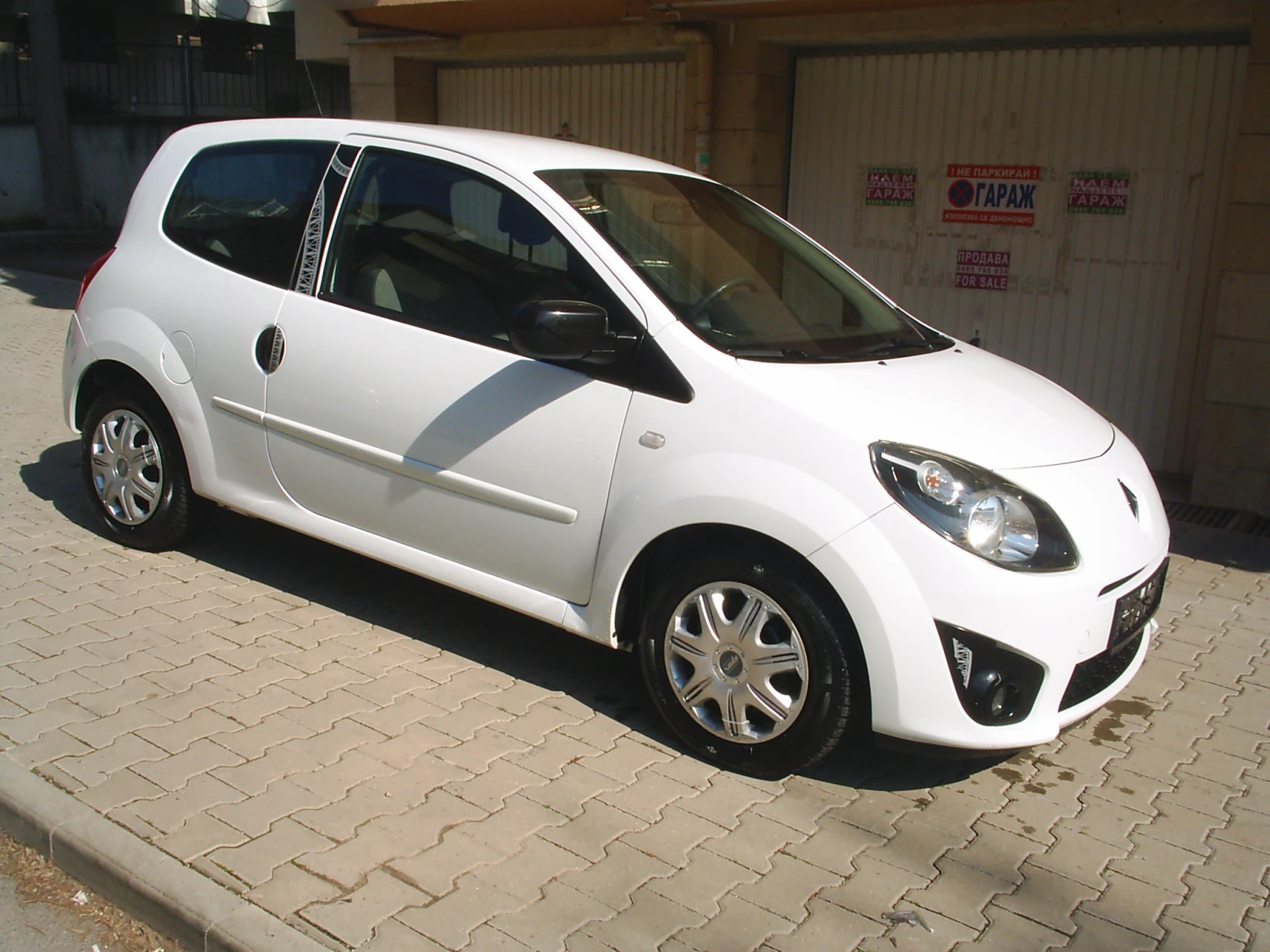 Renault Twingo 1.2 16V 75k.c., снимка 15 - Автомобили и джипове - 53746592
