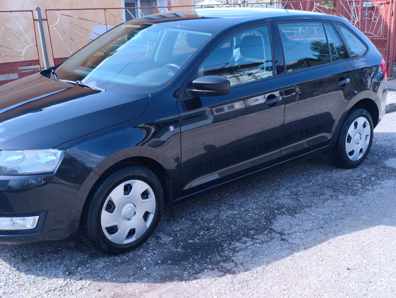 Skoda Rapid 1.6 TDI Германия, снимка 12 - Автомобили и джипове - 54259627