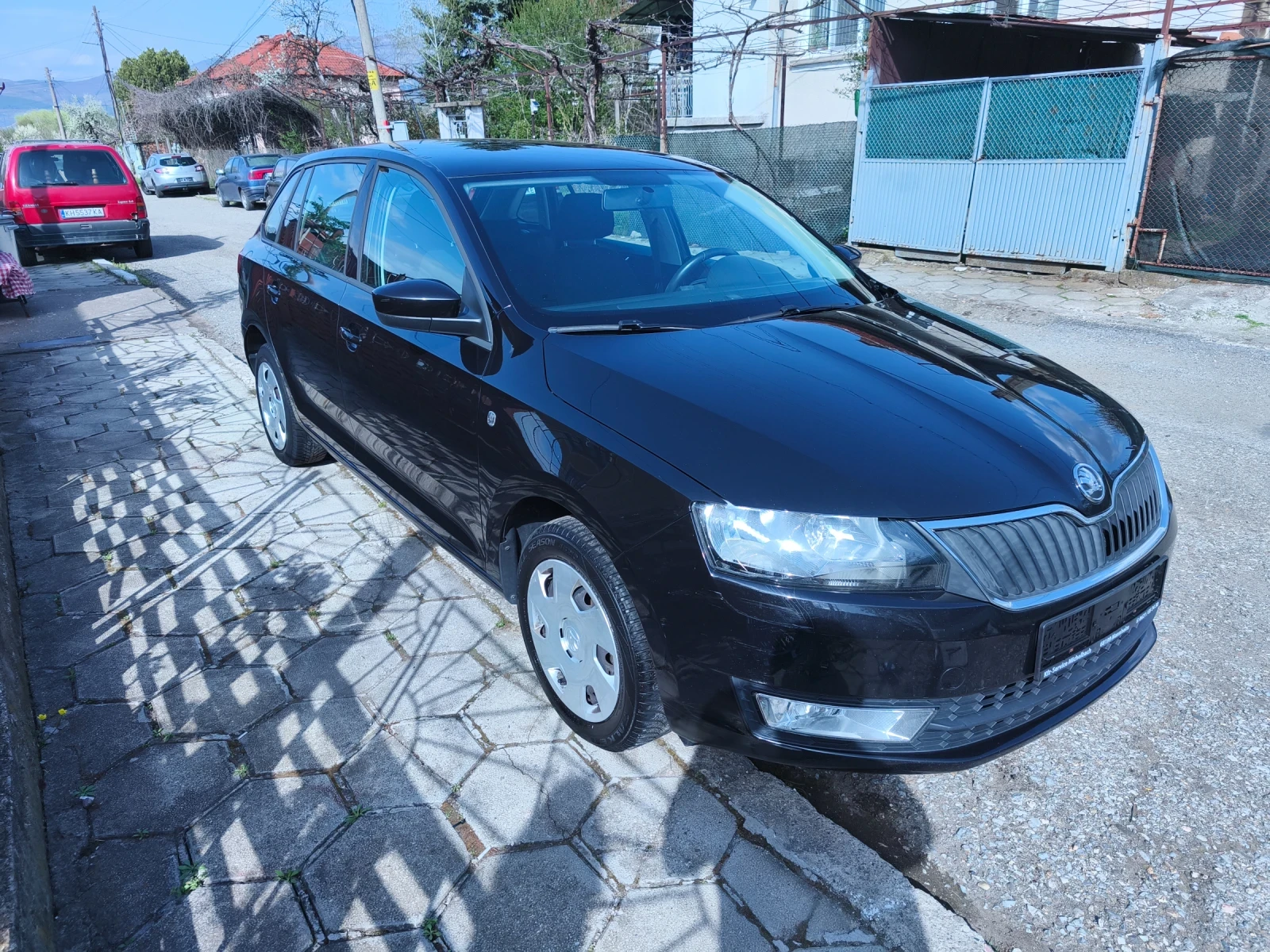 Skoda Rapid 1.6 TDI Германия, снимка 13 - Автомобили и джипове - 54259627